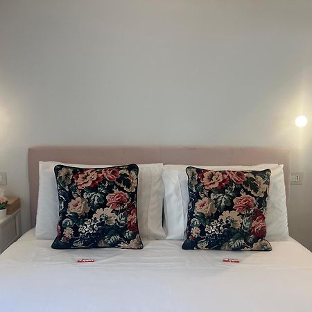 Apartamento Regina Milano In Melegnano - Wifi, Breakfast Box And Terrace Exterior foto